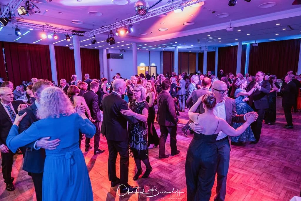 Gäste beim Dance.Ing Ball 2026.